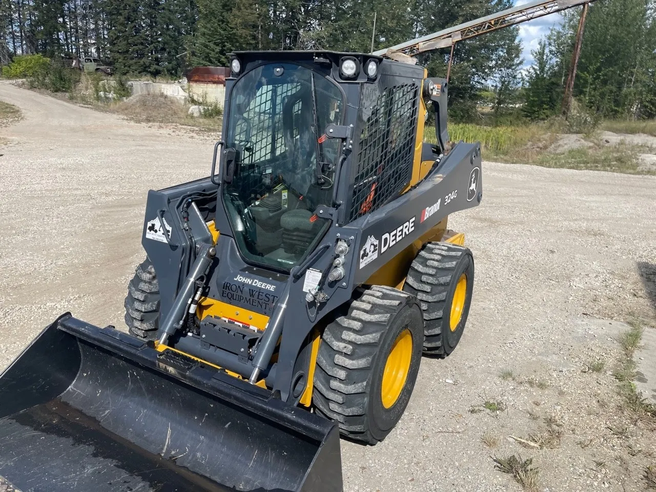 Skidsteer Rental Sprucegrove 02 Min